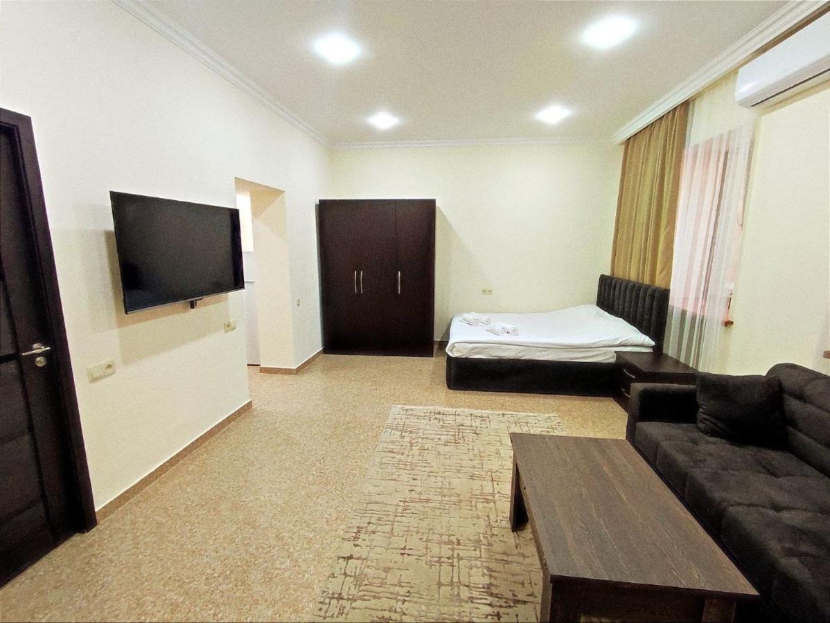 Aygestan Apartments Yerevan Exterior photo