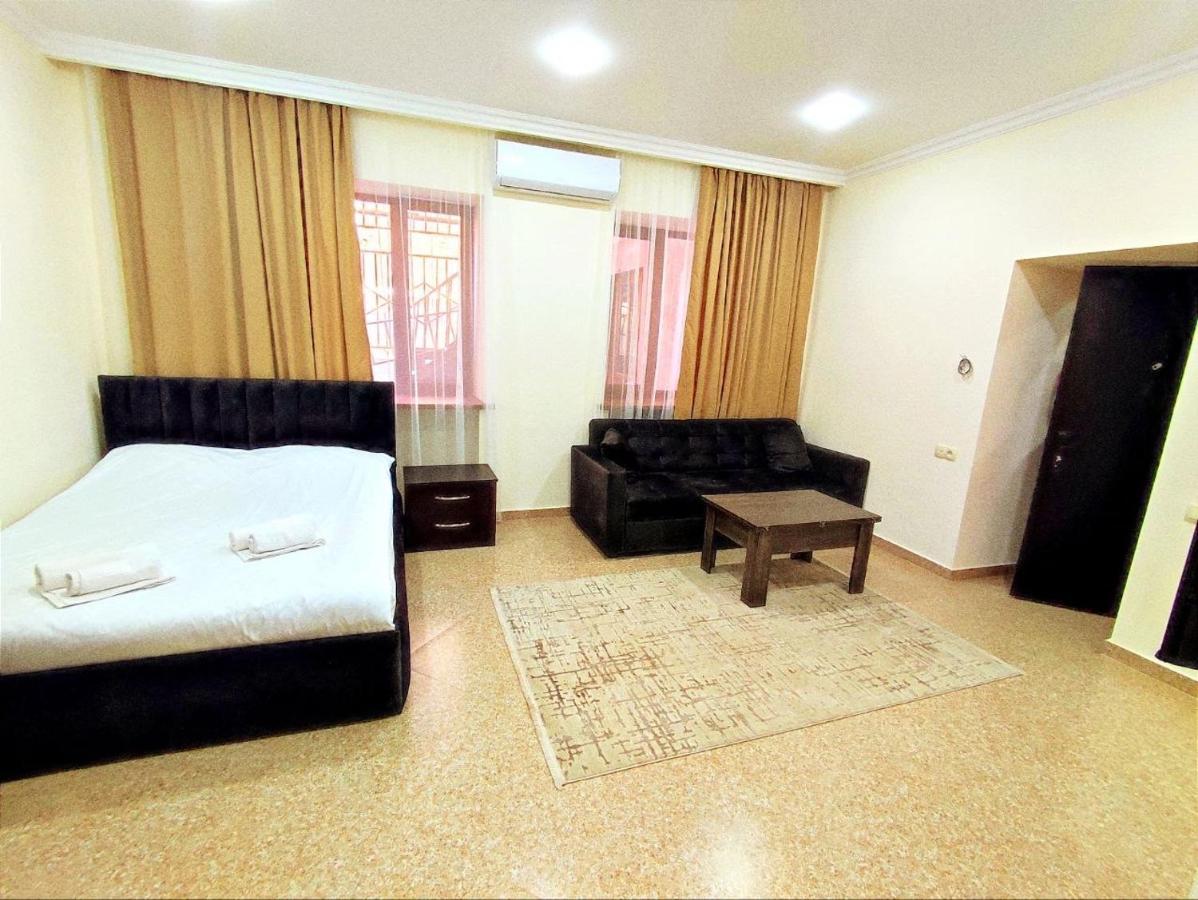 Aygestan Apartments Yerevan Exterior photo